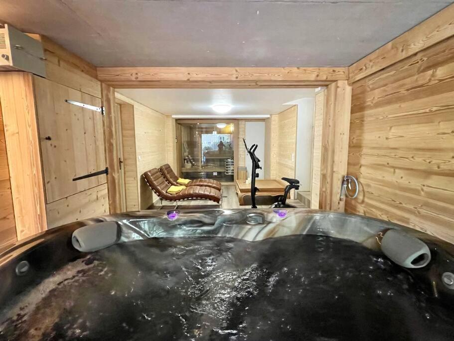 Kelly, Centre / Jacuzzi / Sauna * Gerardmer