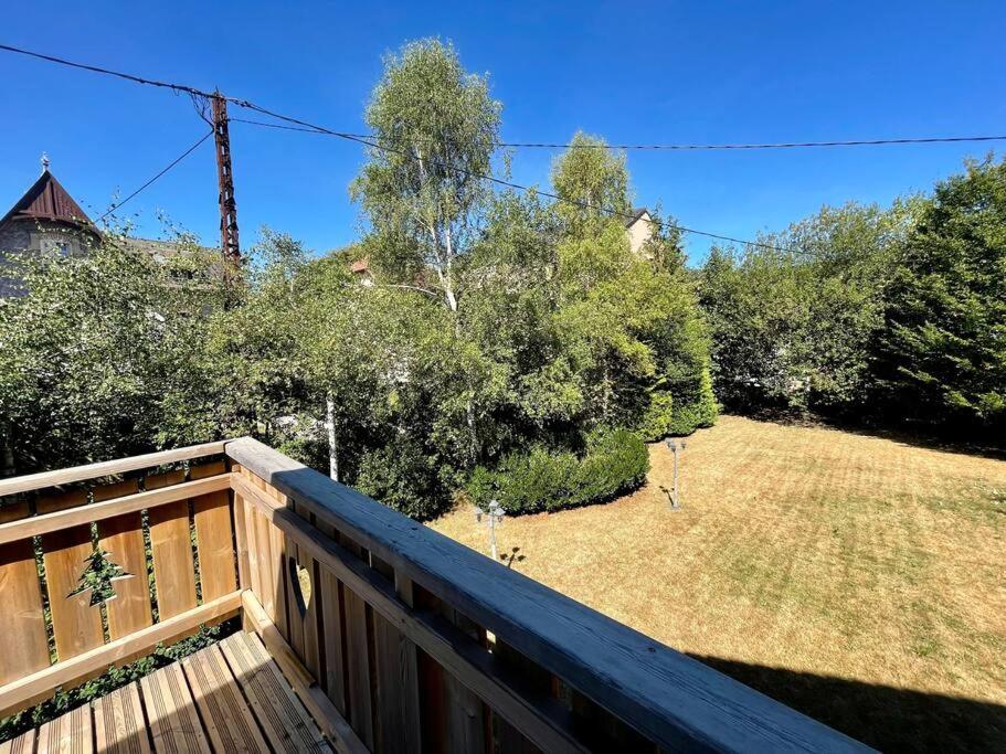 Kelly, Centre / Jacuzzi / Sauna Chalet *